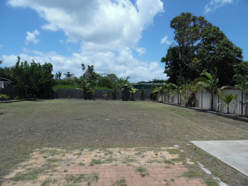 49 King Street, Urangan QLD 4655