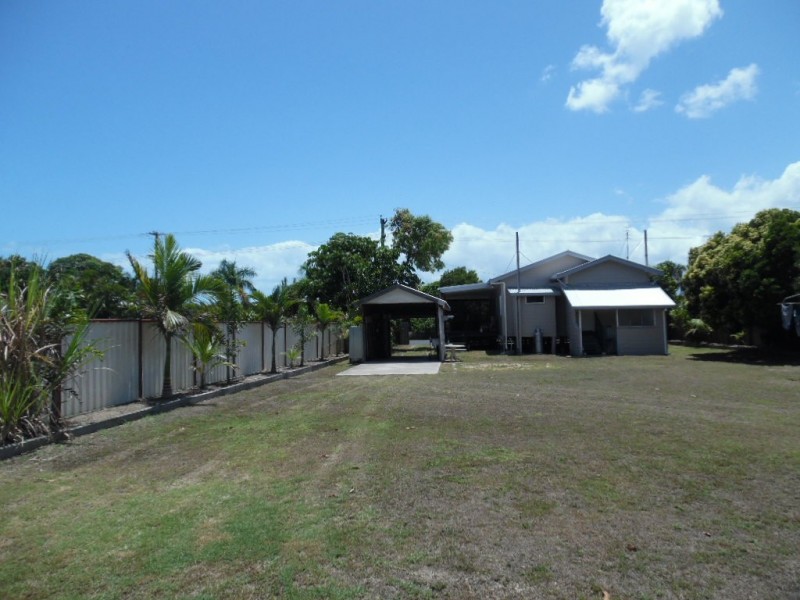 49 King Street, Urangan QLD 4655