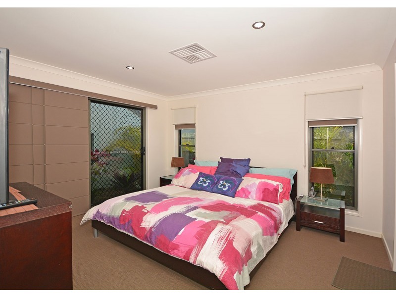 43 Endeavour Way, Eli Waters QLD 4655