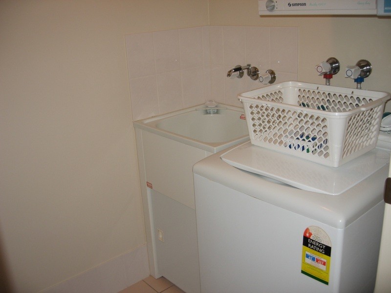 3/566 Esplanade, Urangan QLD 4655