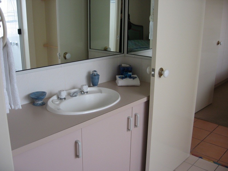 3/566 Esplanade, Urangan QLD 4655