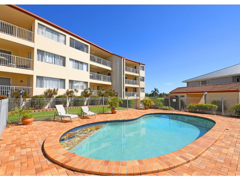 8/13 Pulgul St, Urangan QLD 4655