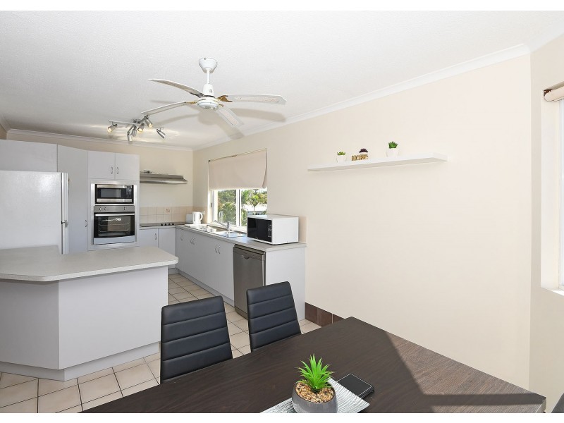 8/13 Pulgul St, Urangan QLD 4655