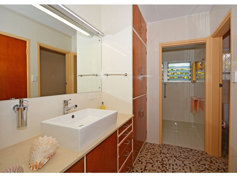 188 Esplanade, Point Vernon QLD 4655