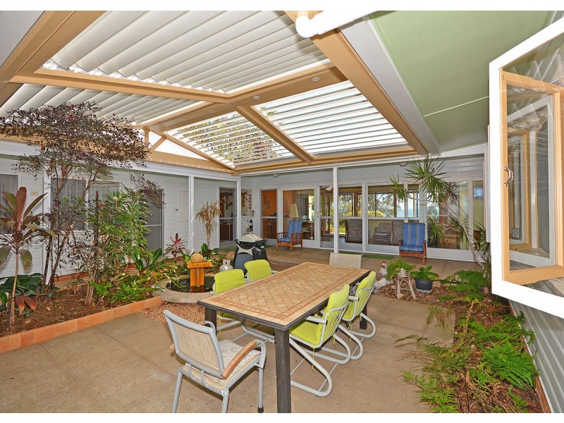 188 Esplanade, Point Vernon QLD 4655