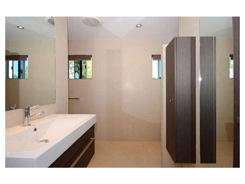 43 Lyons Street, Point Vernon QLD 4655