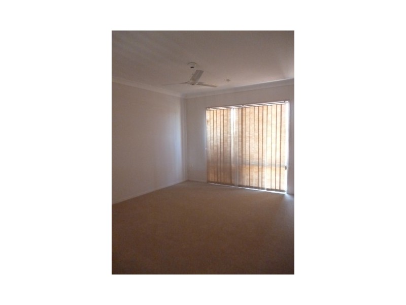 4 Parisi Court, Urraween QLD 4655