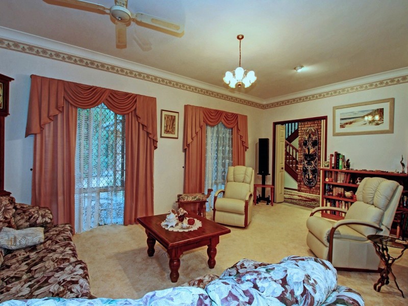 28 Wellington Crescent, Wondunna QLD 4655