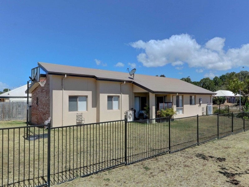 13 Morgan Circuit, Urraween QLD 4655