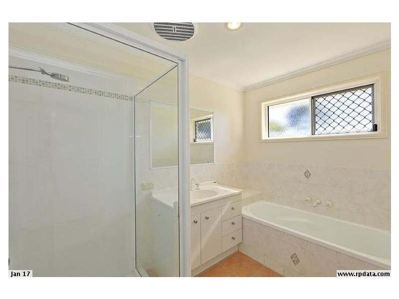 39 Wide Bay Drive, Eli Waters QLD 4655