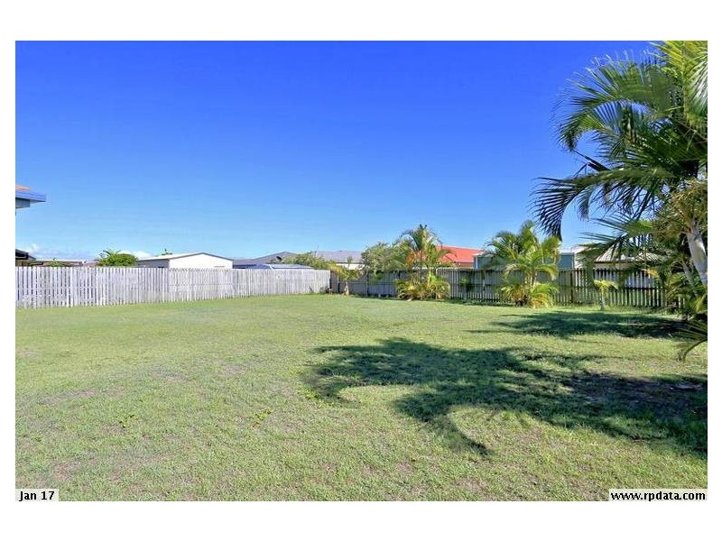 39 Wide Bay Drive, Eli Waters QLD 4655