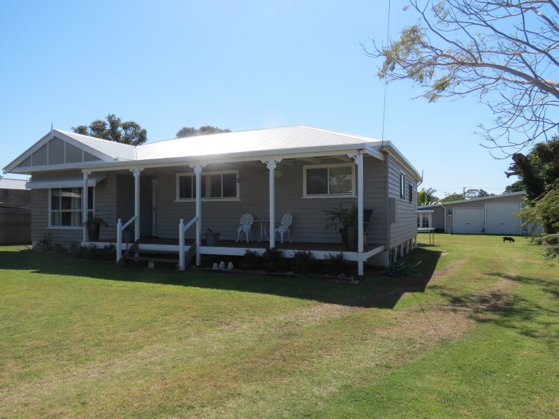 6 Coral Street, Urangan QLD 4655