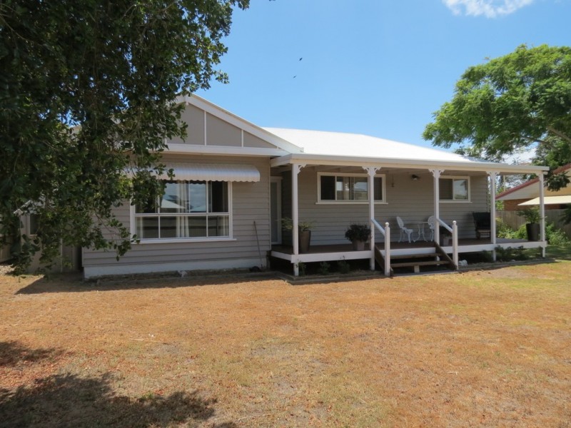 6 Coral Street, Urangan QLD 4655
