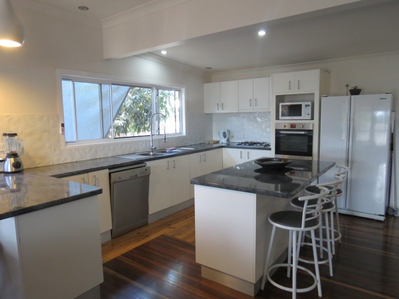 6 Coral Street, Urangan QLD 4655