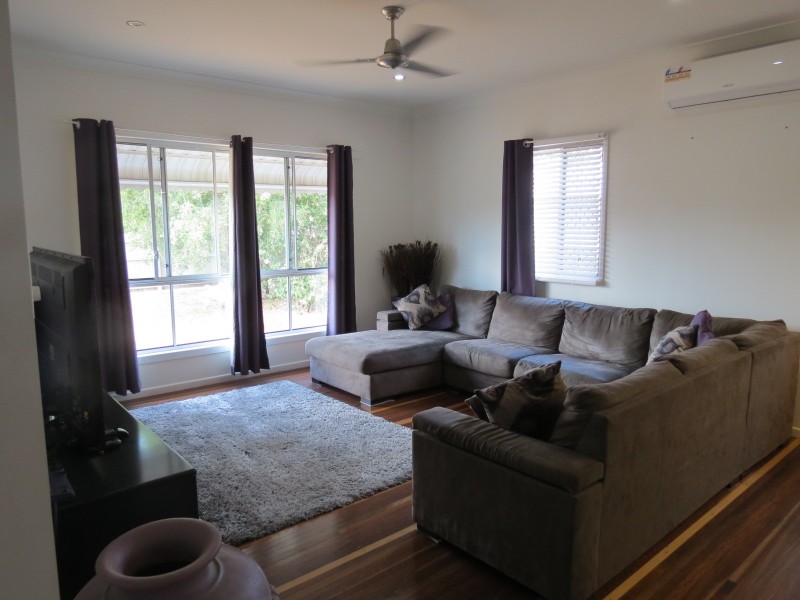 6 Coral Street, Urangan QLD 4655