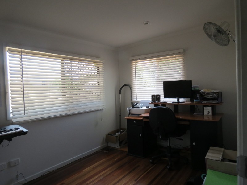 6 Coral Street, Urangan QLD 4655