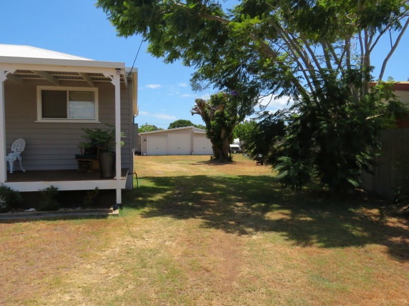 6 Coral Street, Urangan QLD 4655