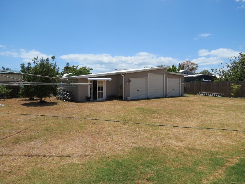 6 Coral Street, Urangan QLD 4655