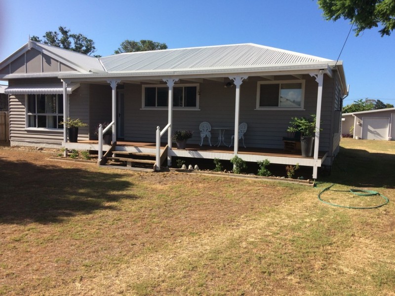 6 Coral Street, Urangan QLD 4655