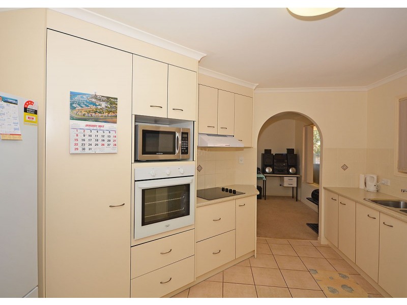 2 Conondale Court, Torquay QLD 4655