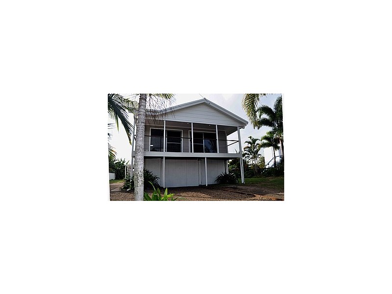 127 Pulgul St, Urangan QLD 4655