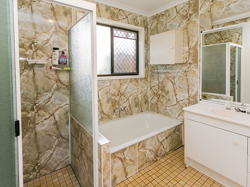 29 Southerden Street, Torquay QLD 4655