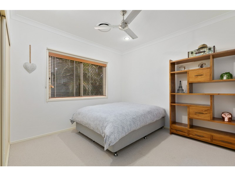 8 Cattleya Court, Urangan QLD 4655