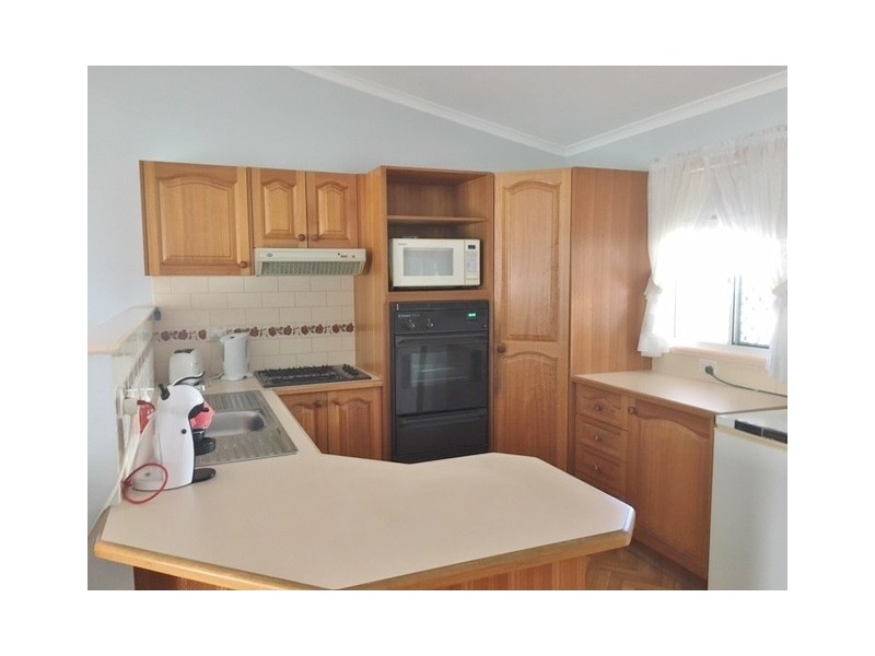 45-14 bis Bvd, Eli Waters QLD 4655