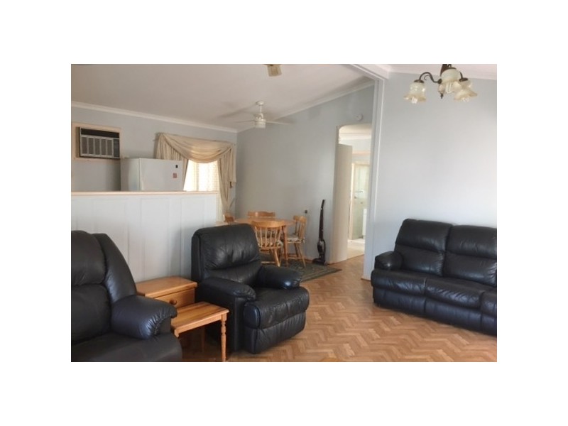 45-14 bis Bvd, Eli Waters QLD 4655