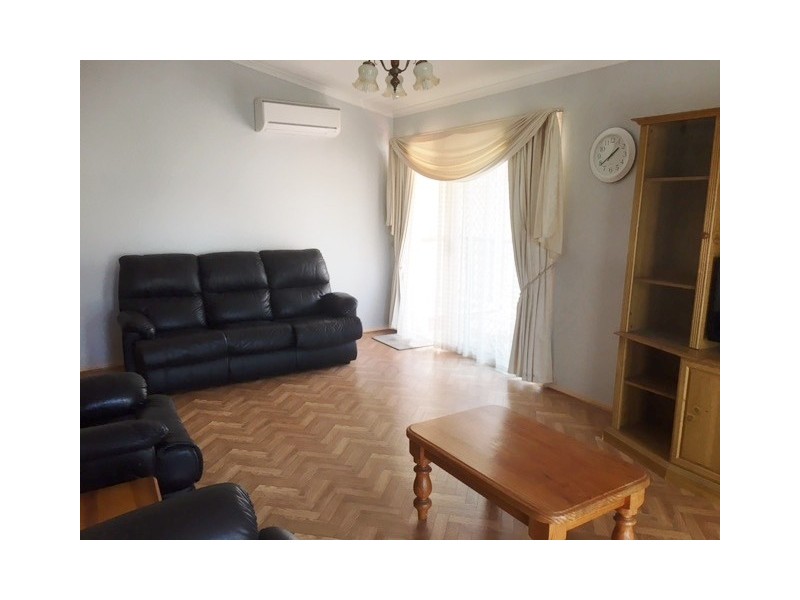 45-14 bis Bvd, Eli Waters QLD 4655