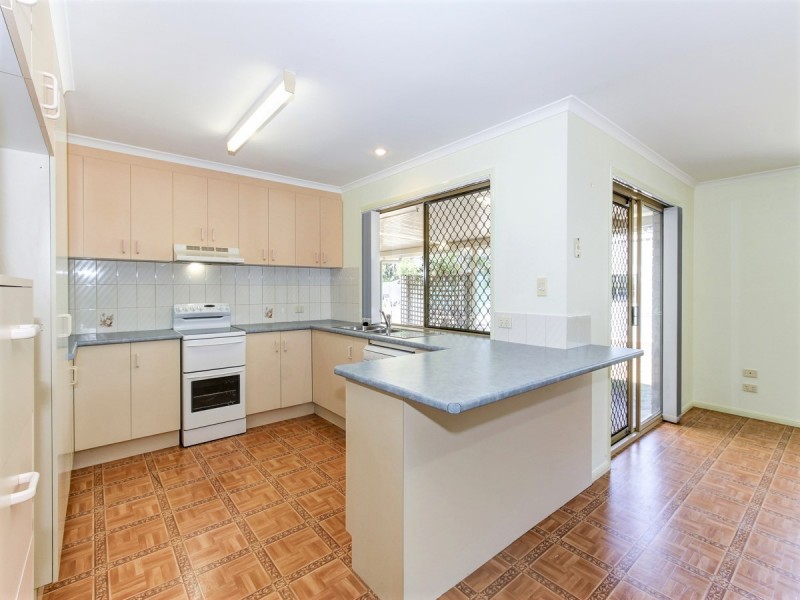 60 Glenray Terrace, Urangan QLD 4655