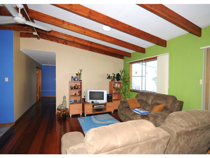 53 Bideford Street, Torquay QLD 4655