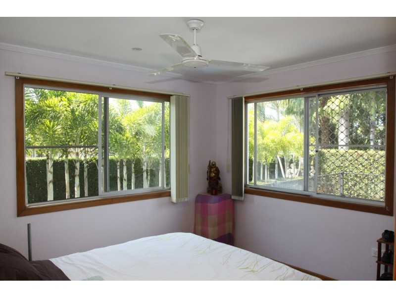53 Bideford Street, Torquay QLD 4655