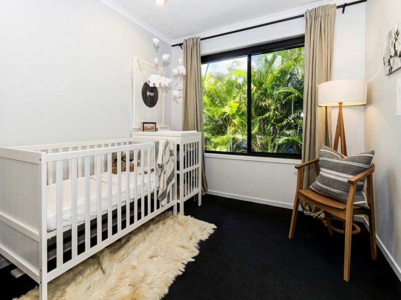 17 Azure Court, Dundowran Beach QLD 4655