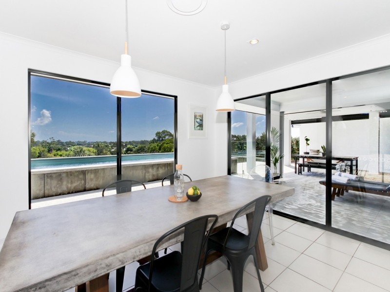 17 Azure Court, Dundowran Beach QLD 4655