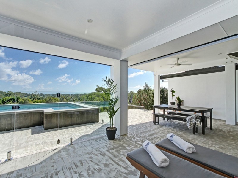 17 Azure Court, Dundowran Beach QLD 4655