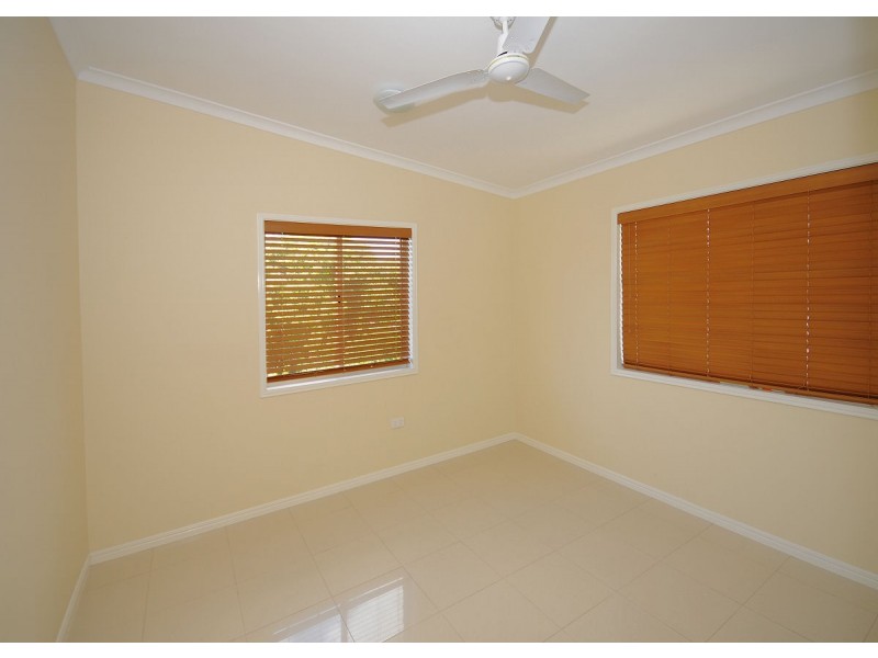 376 Esplanade, Scarness QLD 4655