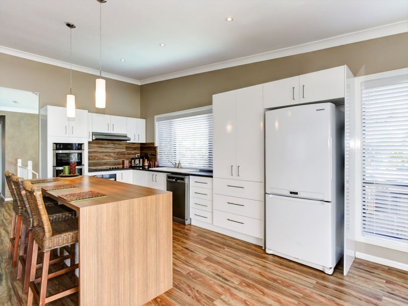 8 Jacaranda Drive, Torquay QLD 4655