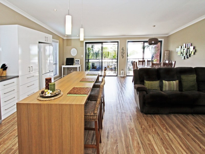 8 Jacaranda Drive, Torquay QLD 4655