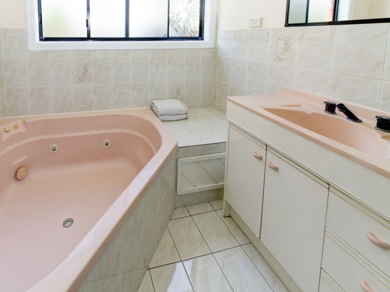 8 Jacaranda Drive, Torquay QLD 4655