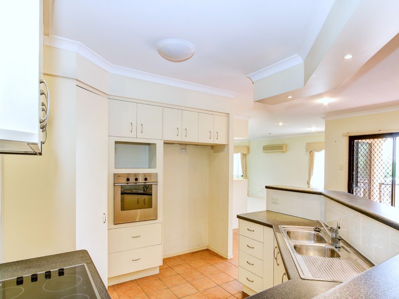 12 Rathdowne Court, Urraween QLD 4655