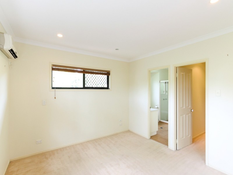 12 Rathdowne Court, Urraween QLD 4655