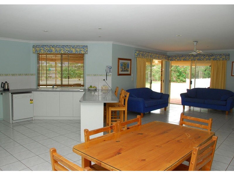19 Jindera Court, Wondunna QLD 4655