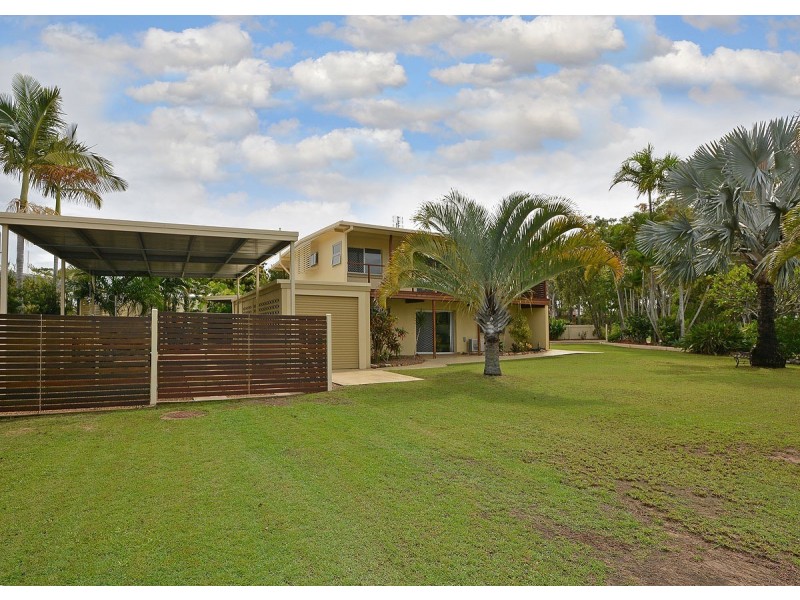 1 Kurrajong Crescent, Point Vernon QLD 4655