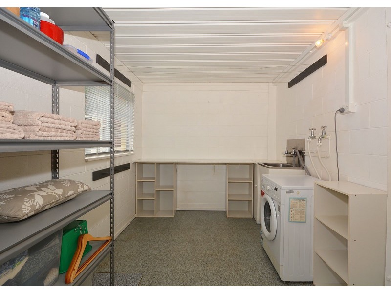 1 Kurrajong Crescent, Point Vernon QLD 4655