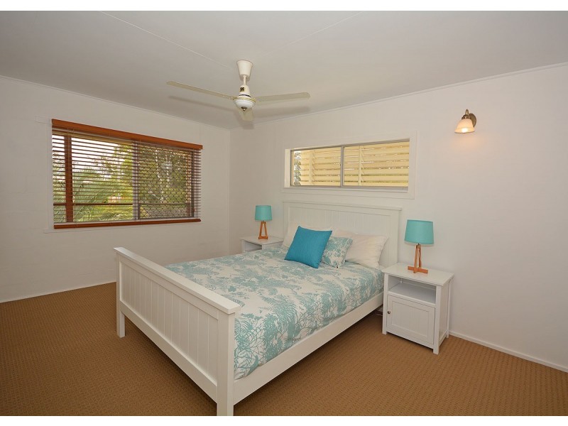 1 Kurrajong Crescent, Point Vernon QLD 4655