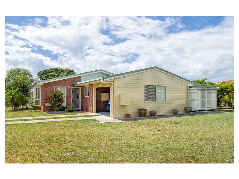 23 Deloraine Ave, Urangan QLD 4655