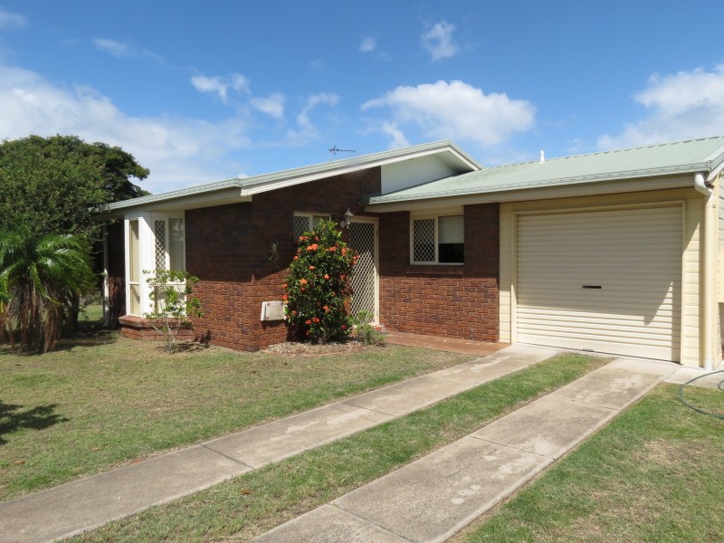 23 Deloraine Ave, Urangan QLD 4655
