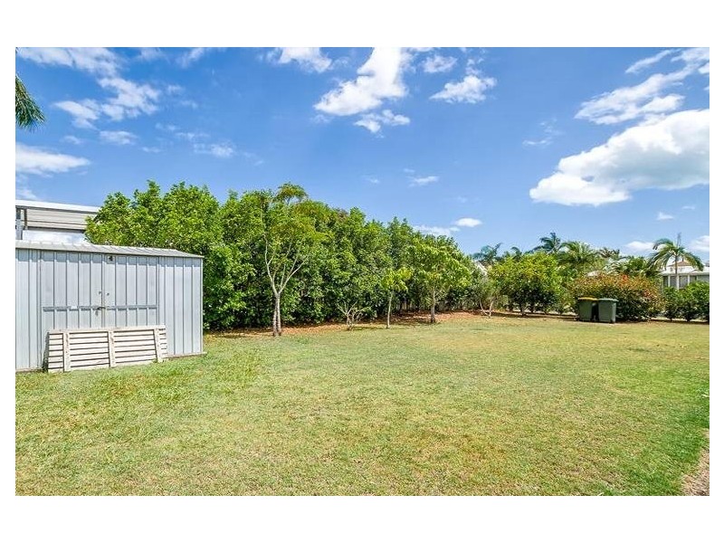 23 Deloraine Ave, Urangan QLD 4655