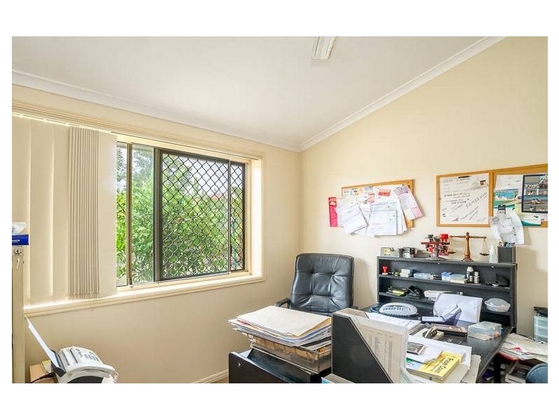 23 Deloraine Ave, Urangan QLD 4655
